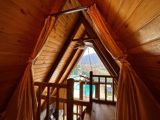 Mavera Bungalov Kare Havuzlu ve Jakuzili